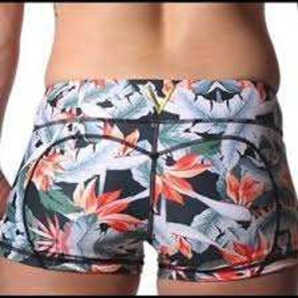 Vull Sport Bird of Paradise Tropical Floral Athletic Booty Shorts Womens Medium